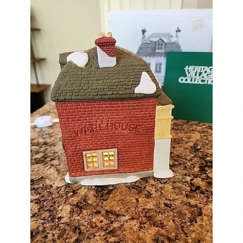 Dept 56 Dicken's Village Series A Christmas Carol M FEZZIWIG‎ WAREHOUSE
